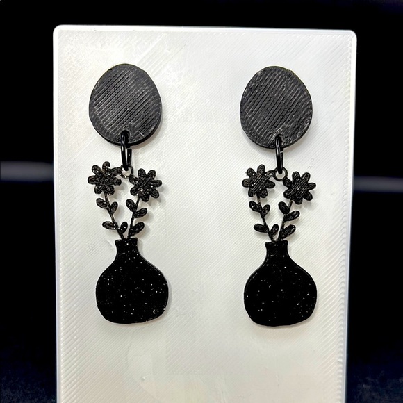 Elegant Black Floral Vase Earrings - Picture 1 of 4